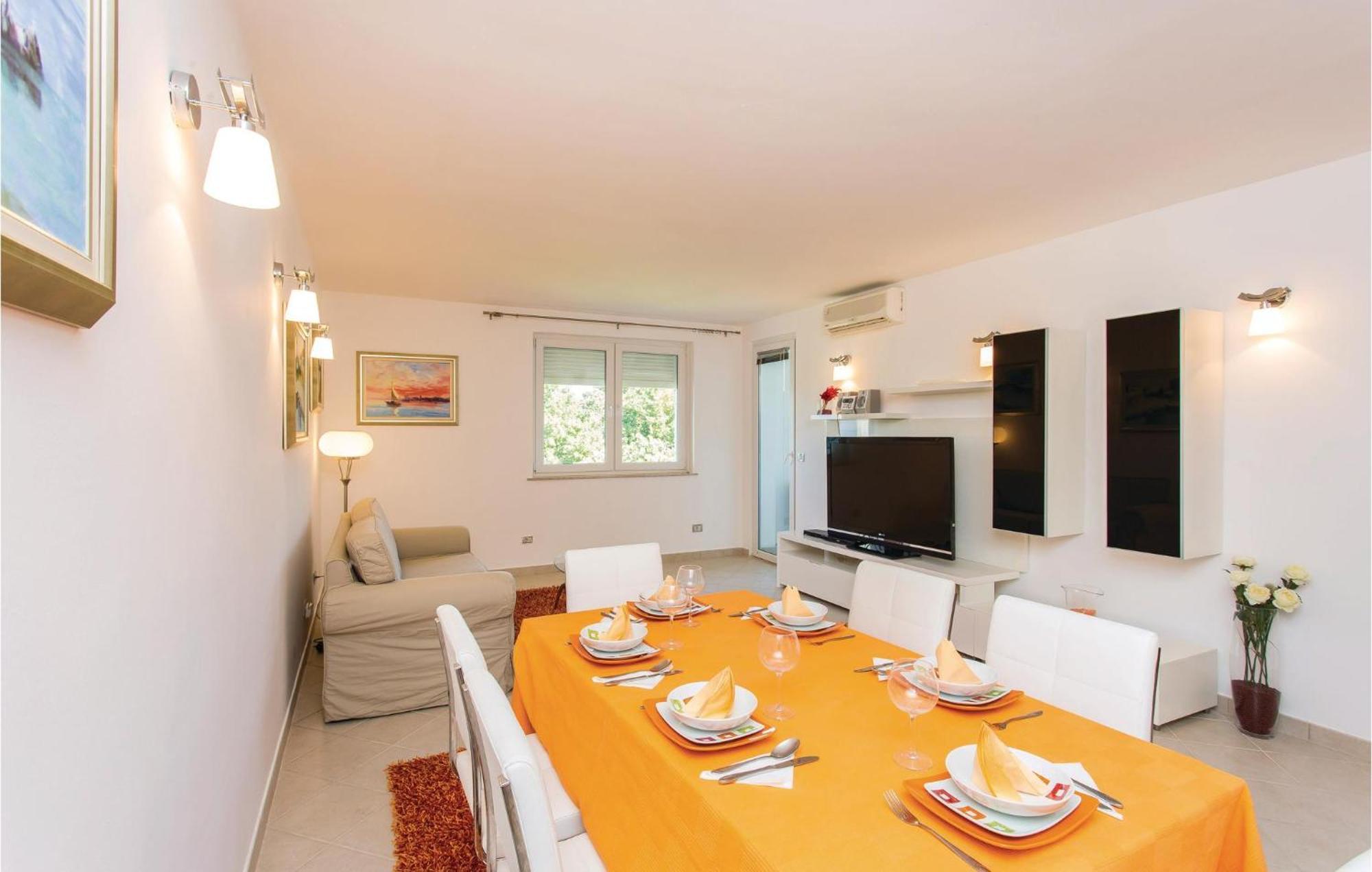 Amazing Apartment In Njivice With Wifi Extérieur photo